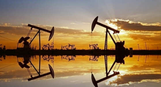 Giá xăng dầu hôm nay 1/4: Tăng vọt 2%